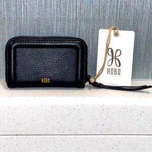 Hobo Nila Small Zip Around